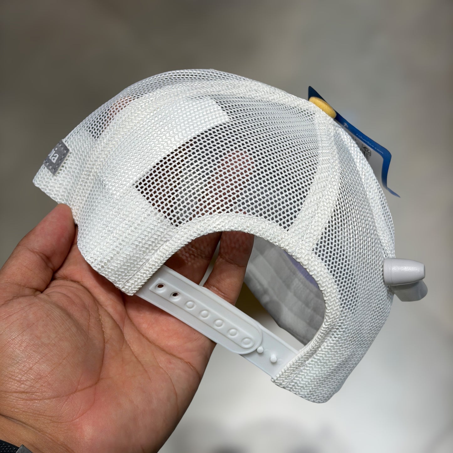 Columbia trucker yellow white mesh
