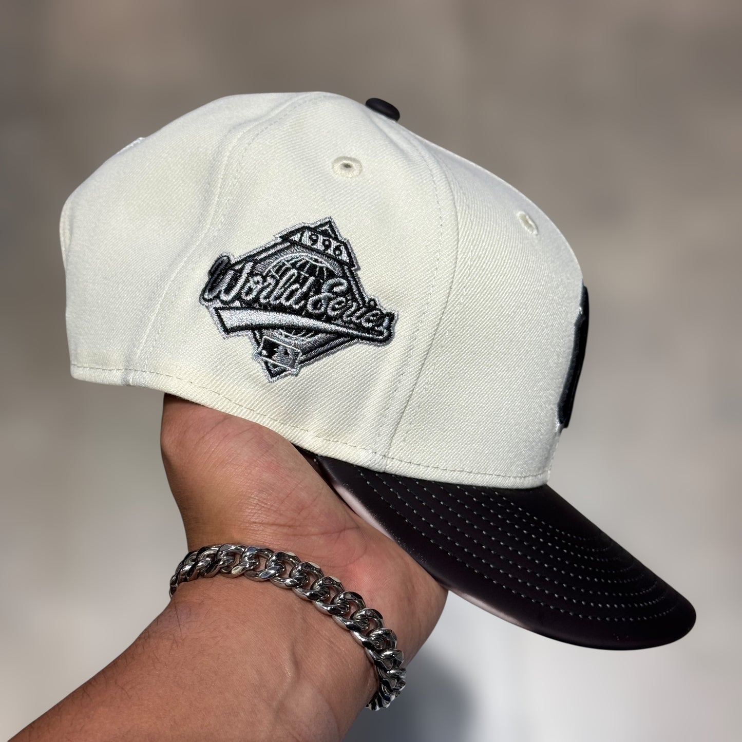 9FIFTY COLOR CHANGING NY YANKEES WHITE BLACK VISOR WS 1996