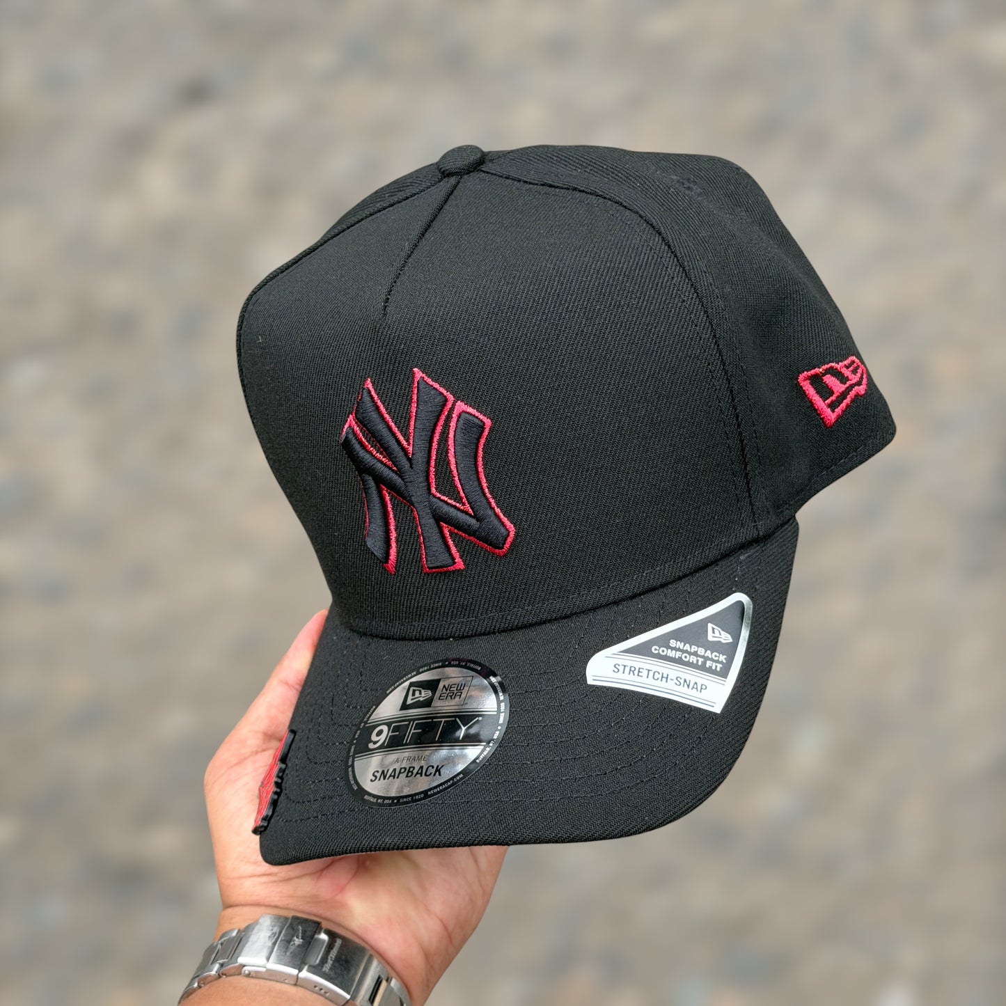9FIFTY NY YANKEES AFRAME BLACK OUTLINE
