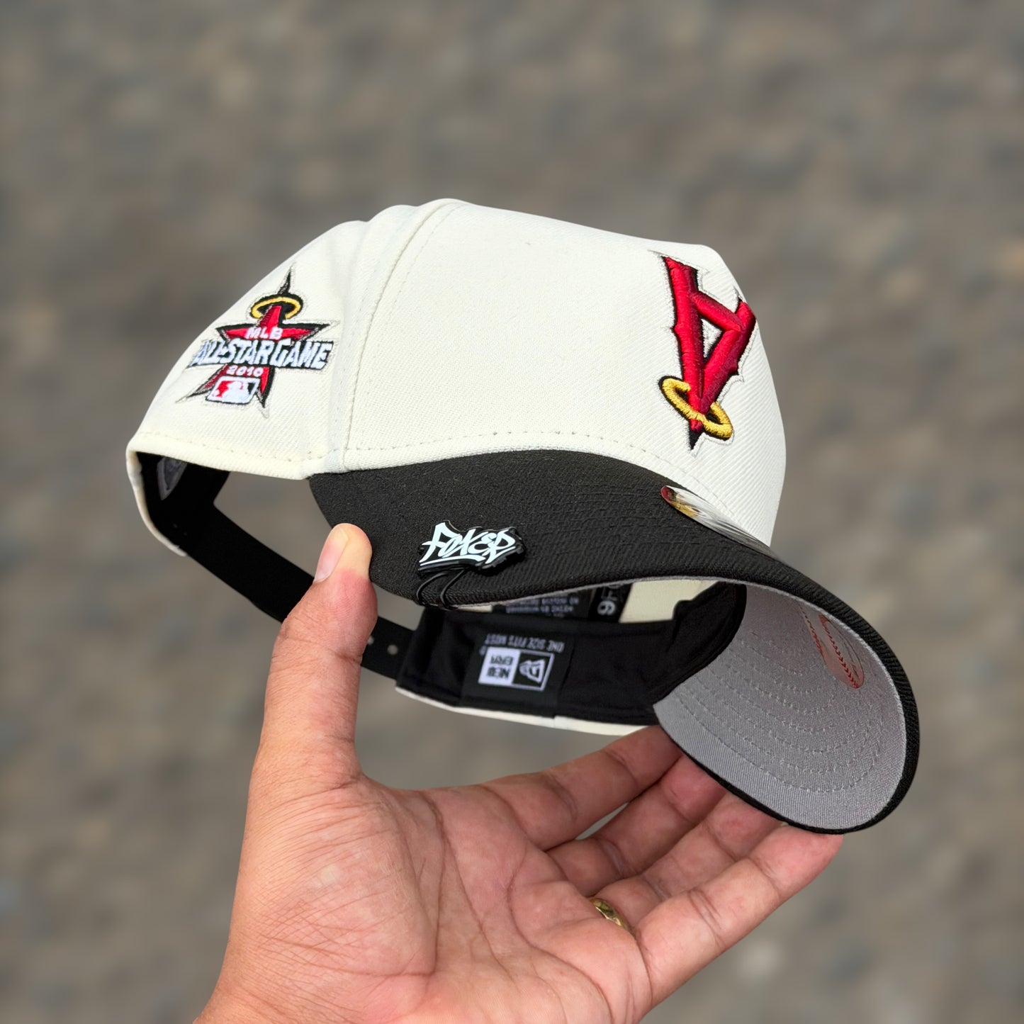 9FORTY ANGELS UPSIDE DOWN LOGO BEIGE BLACK