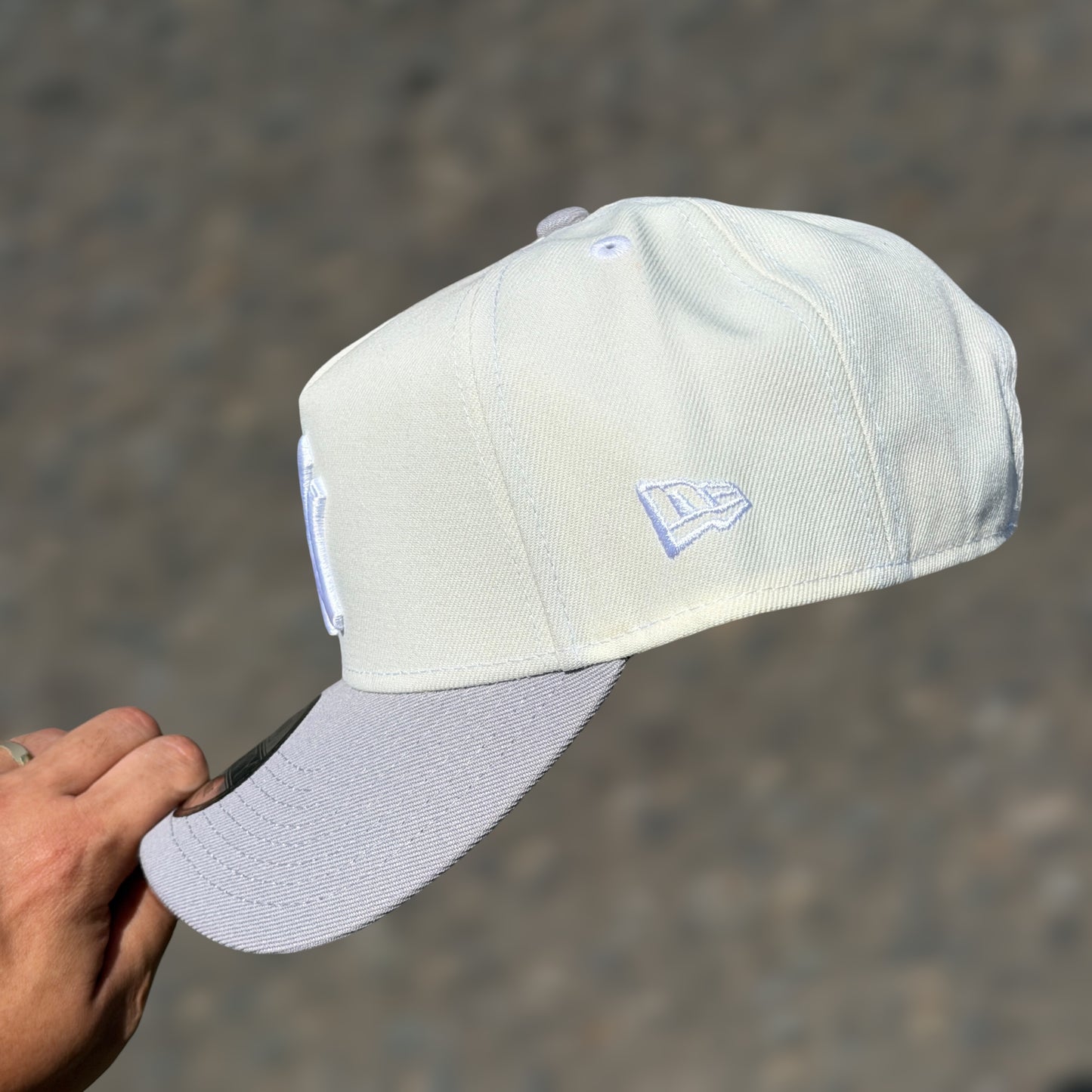 9FORTY NEW YORK YANKEES WHITE GREY VISOR