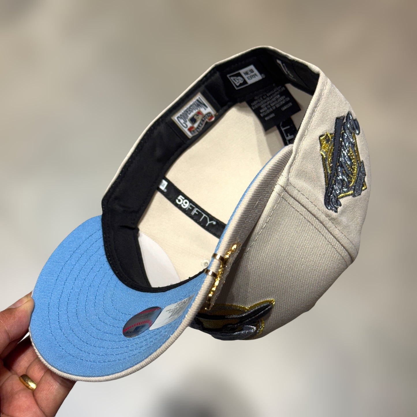 59FIFTY TORONTO BLUE JAYS BEIGE UNDERVISOR SKYBLUE WS 1993
