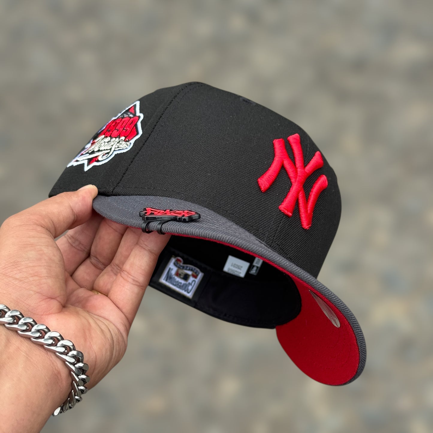 59FIFTY NY YANKEES BLACK GREY VISERA WS 1999 RED LOGO