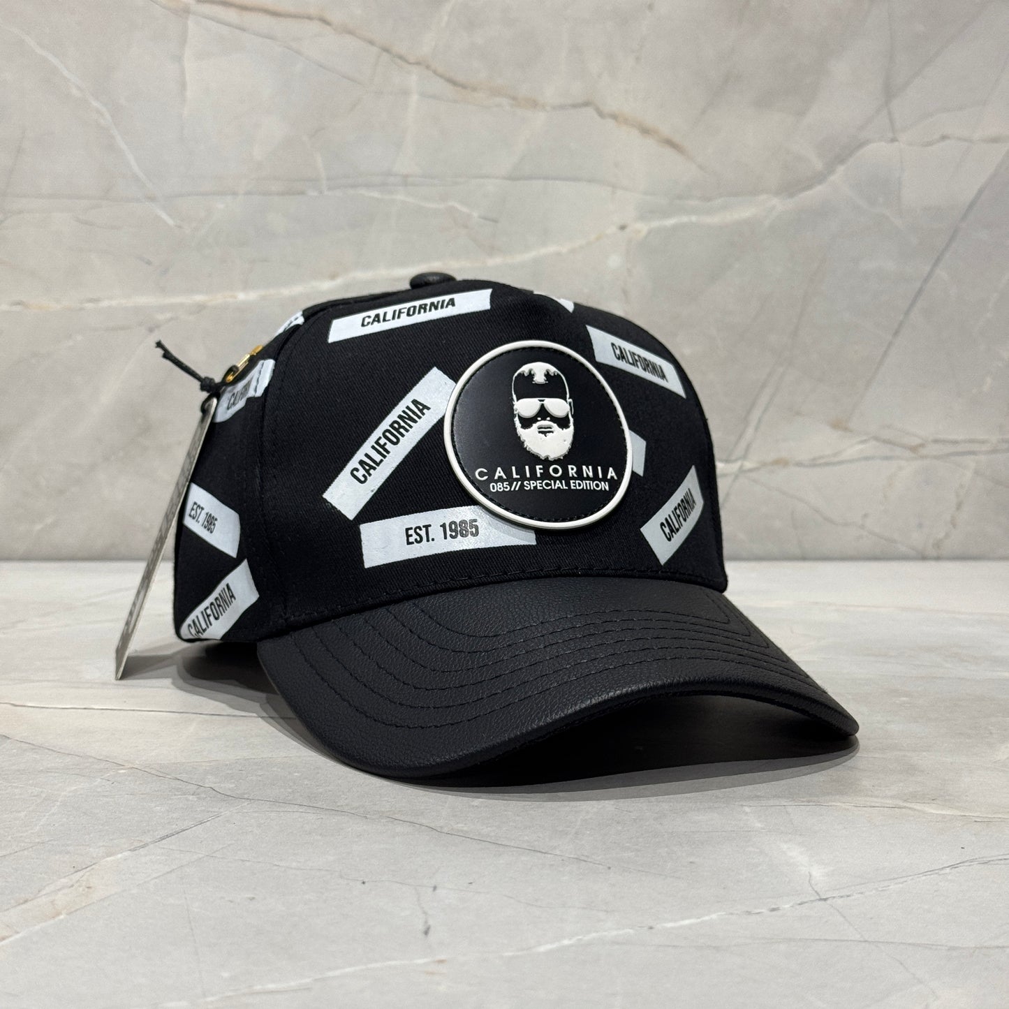 CALIFORNIA BLACK VISERA CUERO