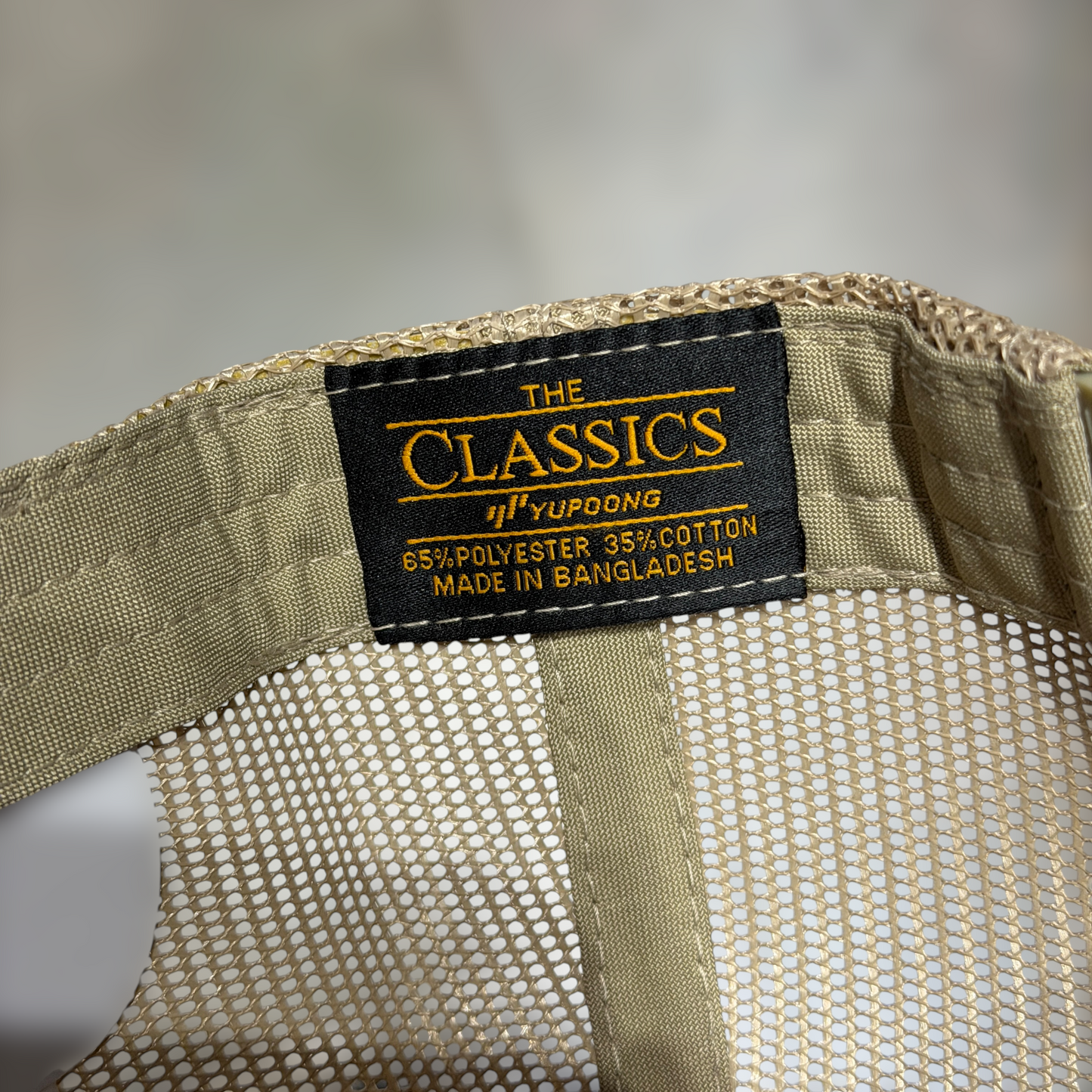 YUPOONG FLEXFIT beige llana para bordados