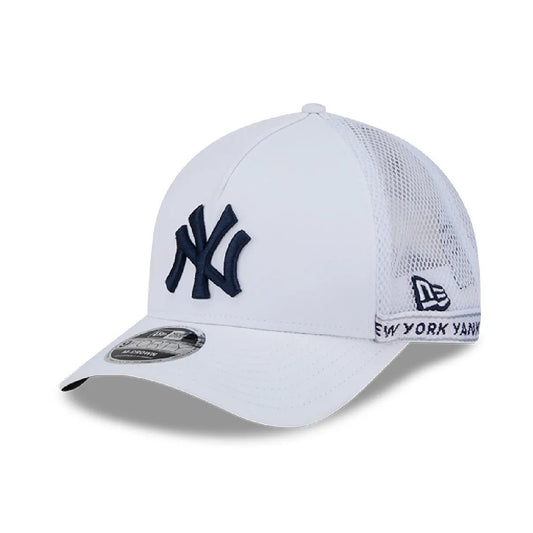 9FORTY AF CROWN NY YANKEES WHITE BLUE LOGO TRUCKER