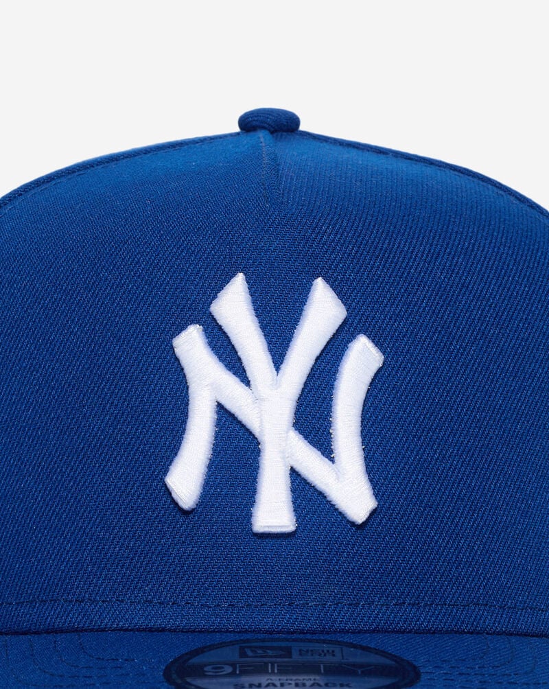 9FIFTY NY YANKEES BLUE PRE CURVED SNAPBACK