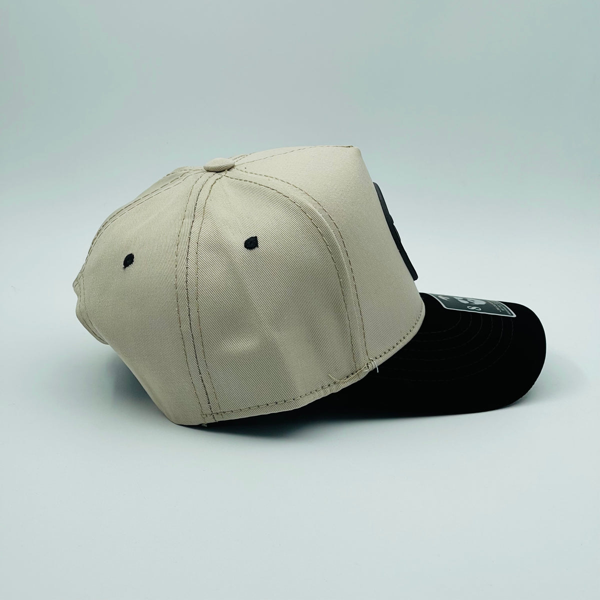 CALIFORNIA BEIGE BLACK VISOR TERCIOPELO