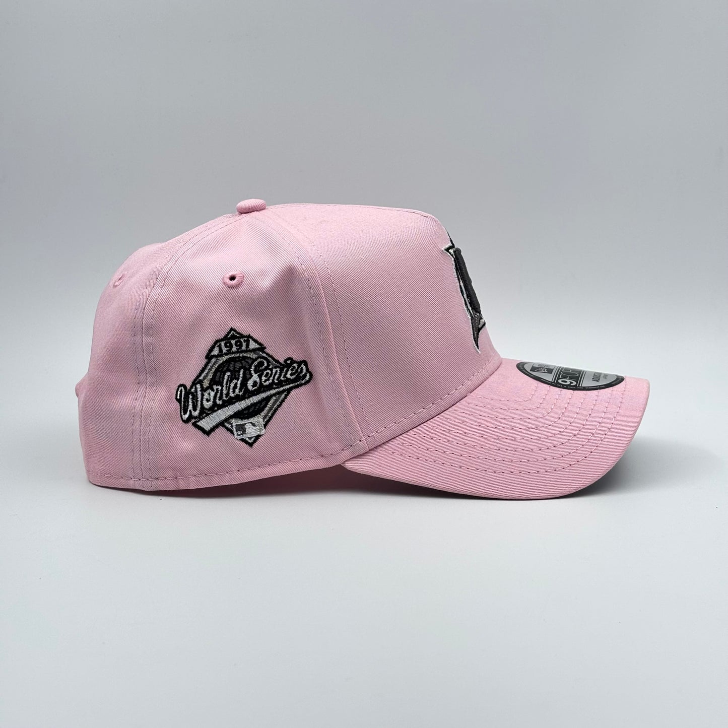 MARLINS FLORIDA PINK