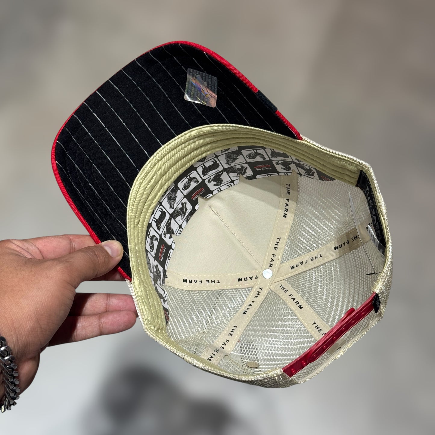 GOORIN BROS VENOM BEIGE RED VISOR