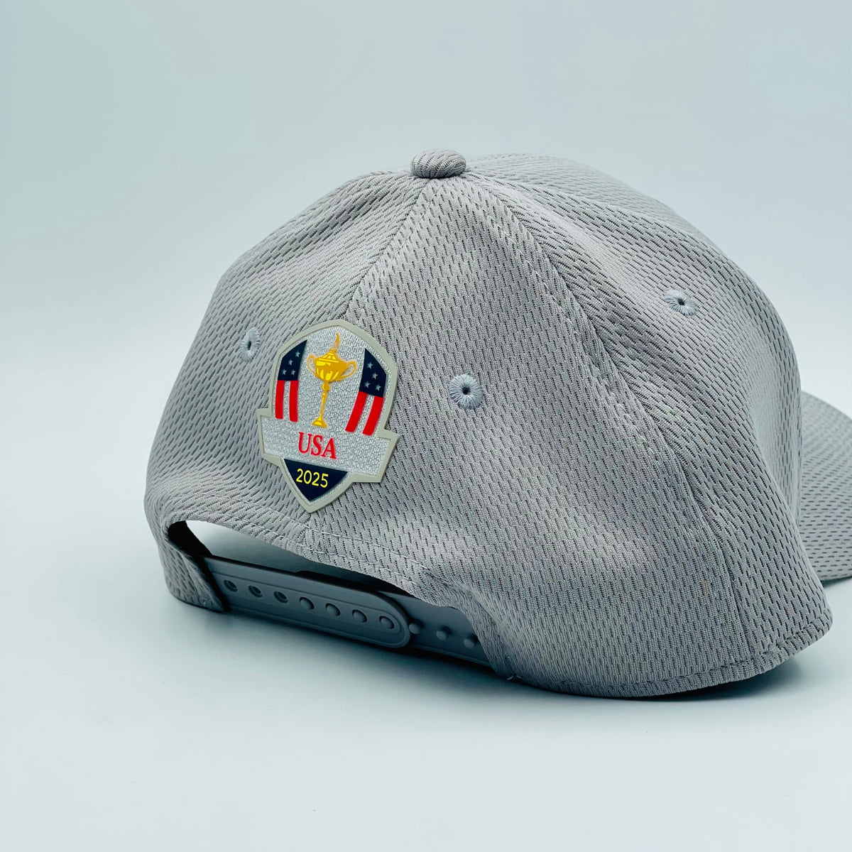 9FORTY CROWN USA GRAY + PIN METÁLICO GRATIS