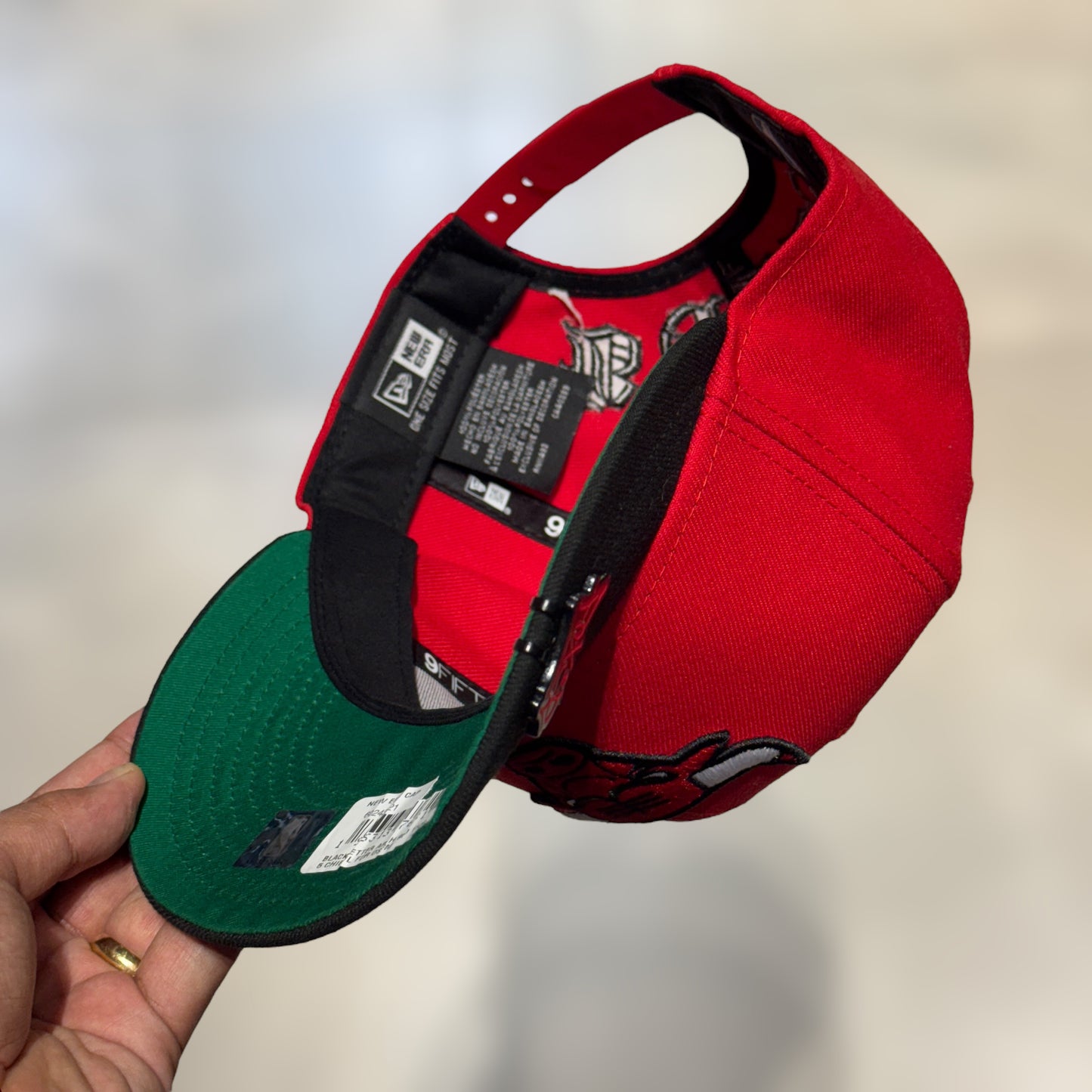 9FIFTY CHICAGO BULLS EXCLUSIVE BLACK VISOR