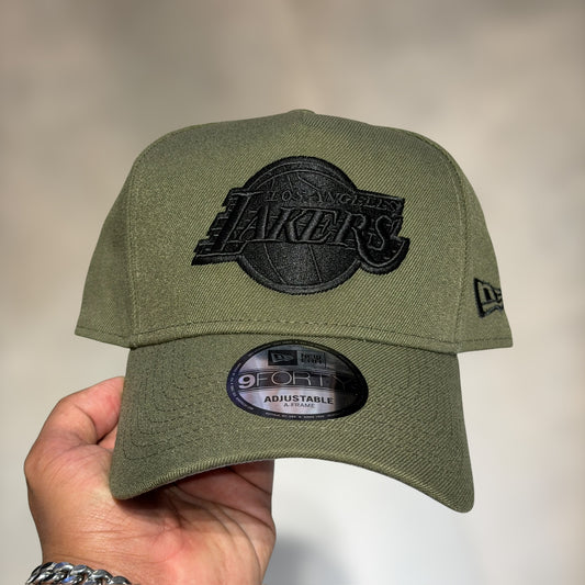 9FORTY A FRAME LOS LAKERS OLIVE GREEN BLACK LOGO