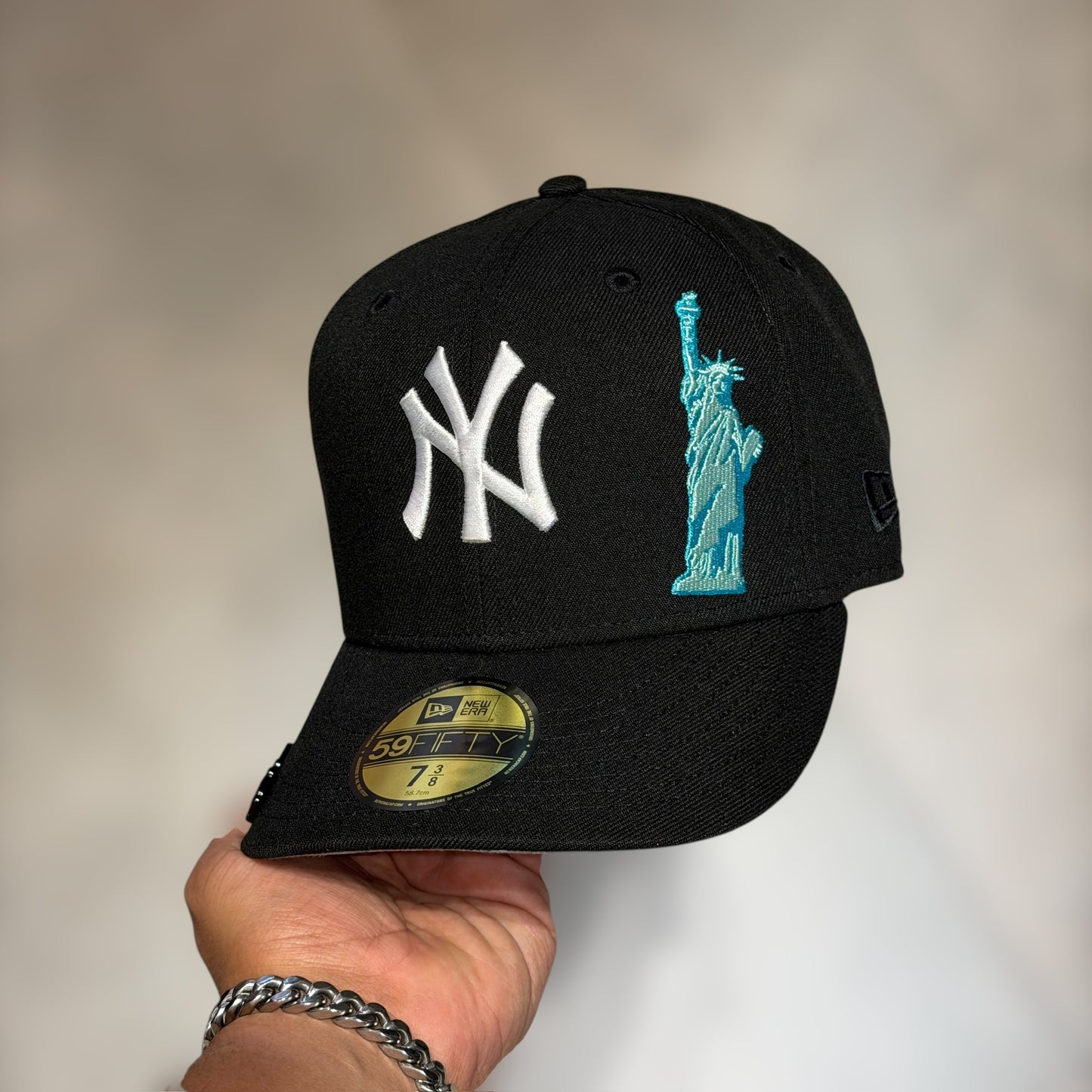 59FIFTY NY YANKEES BLACK STATUE SUBWAY 2000