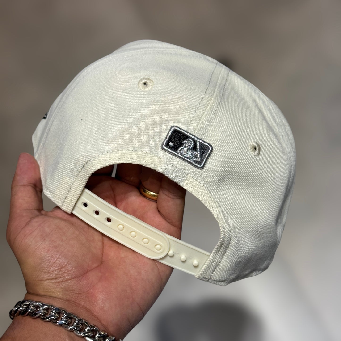 9FIFTY COLOR CHANGING ANGELS BEIGE BLACK VISOR