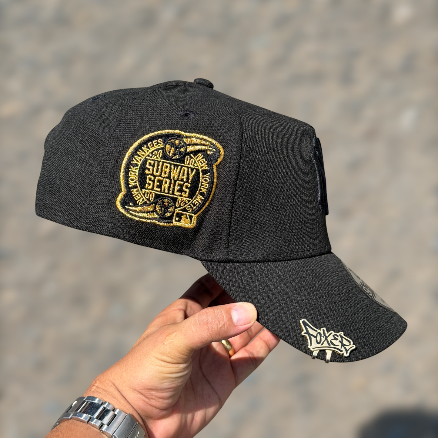 9FORTY NEW YORK YANKEES BLACK ON BLACK GOLD FLOWER