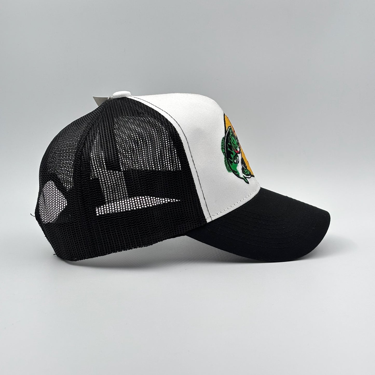BASS PRO SHOPS BLACK/WHITE LOGO BORDADO