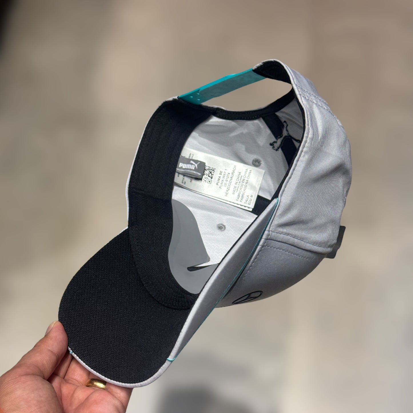 MERCEDES BENZ GRIS PUMA