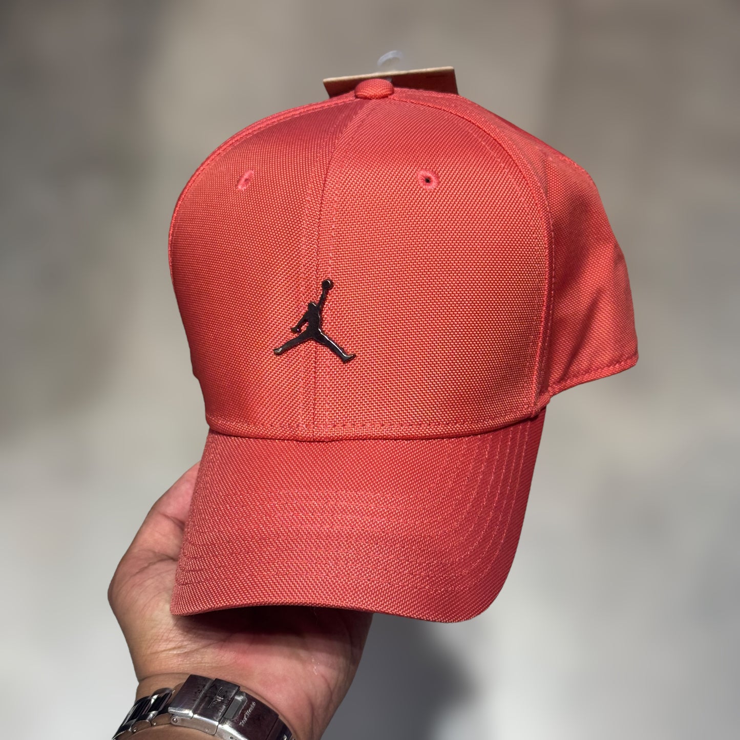 JORDAN CORAL LOGO METÁLICO
