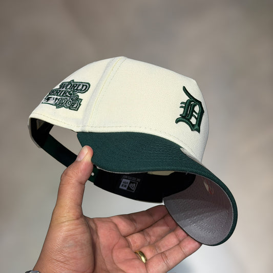 9FORTY A FRAME DETROIT TIGER BEIGE VISOR DARK GREEN