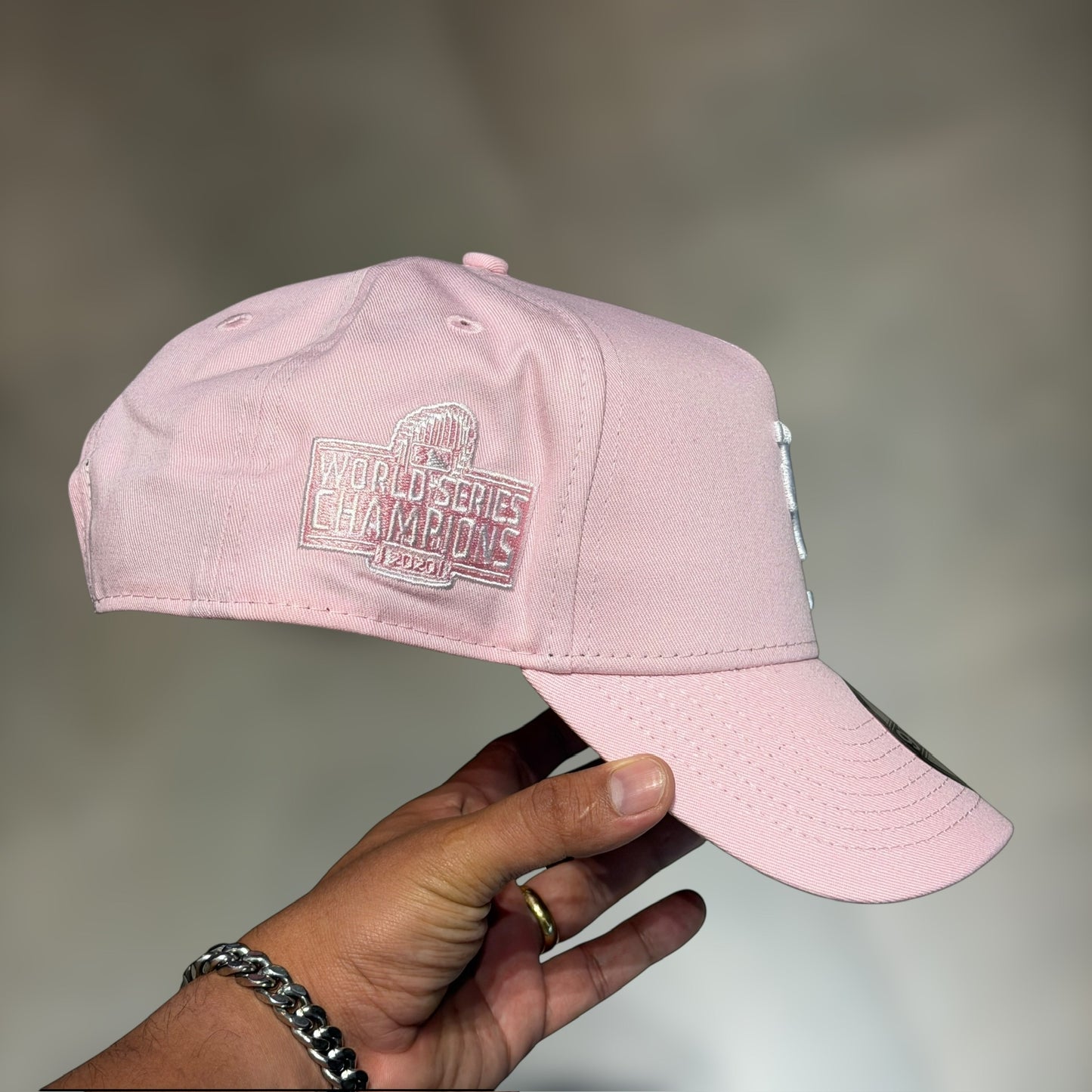 9FORTY A FRAME LA DODGERS PINK UPSIDE LOGO