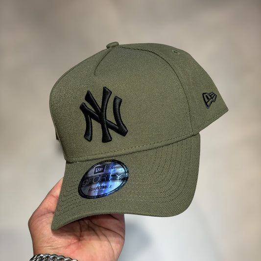 9FORTY A FRAME NY YANKEES OLIVE GREEN BLACK LOGO