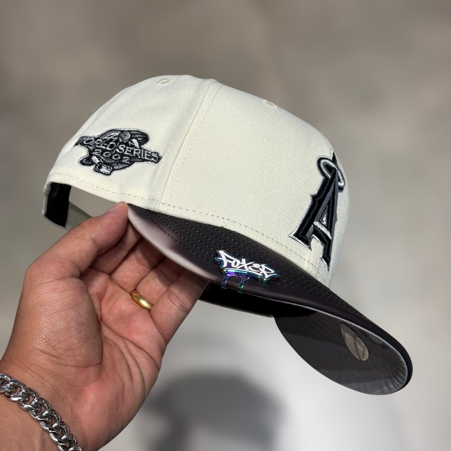 9FIFTY COLOR CHANGING ANGELS BEIGE BLACK VISOR