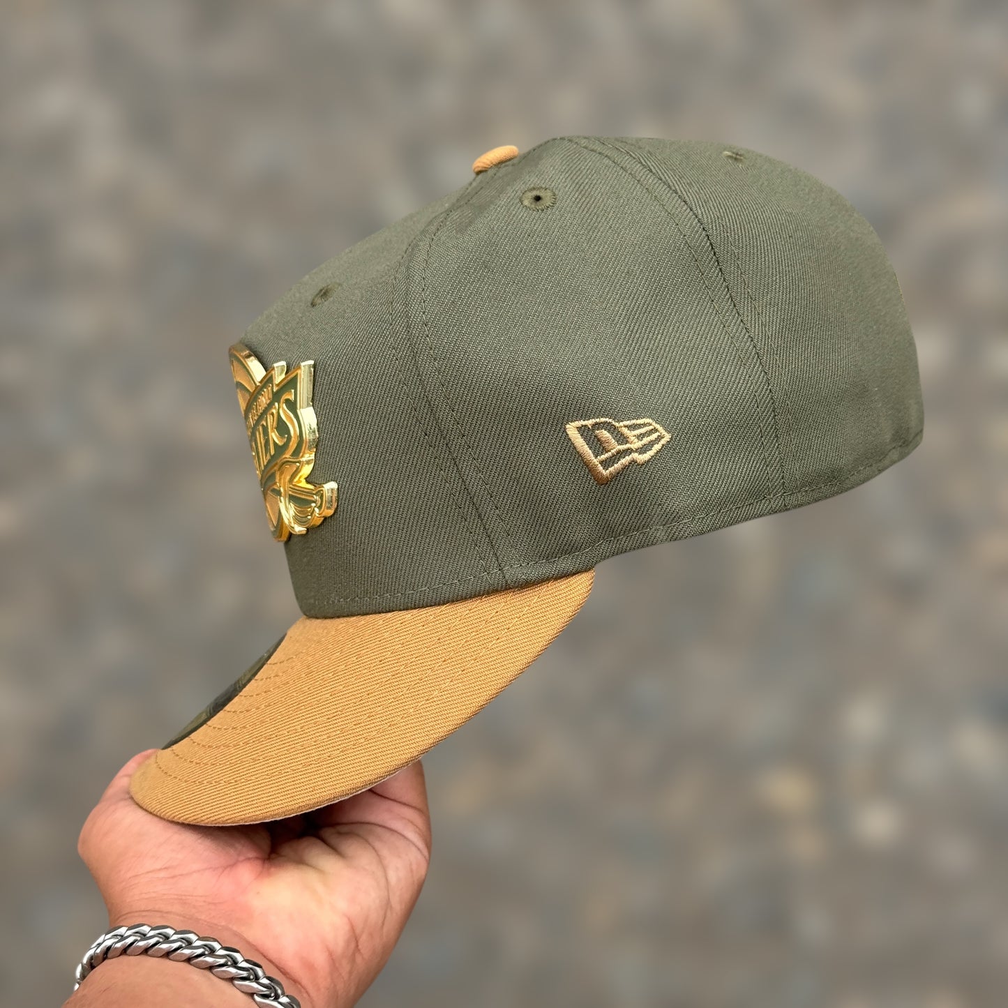 59FIFTY CAVALIERS METALIC LOGO OLIVE GREEN