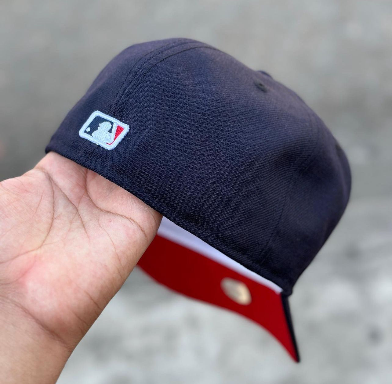 59FIFTY NY YANKEES NAVY UNDERVISOR RED STATUE