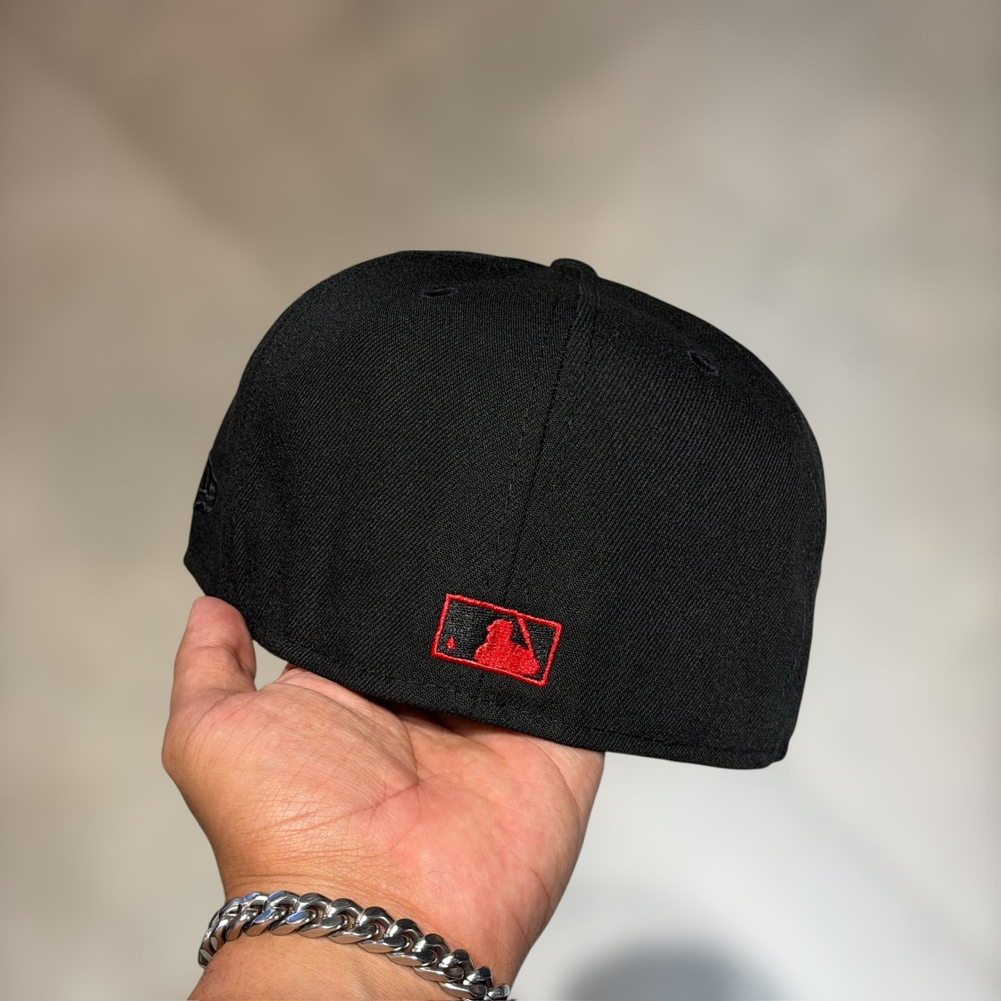 59FIFTY NY METS BLACK UNDERVISOR RED PATCH FINAL SEASON