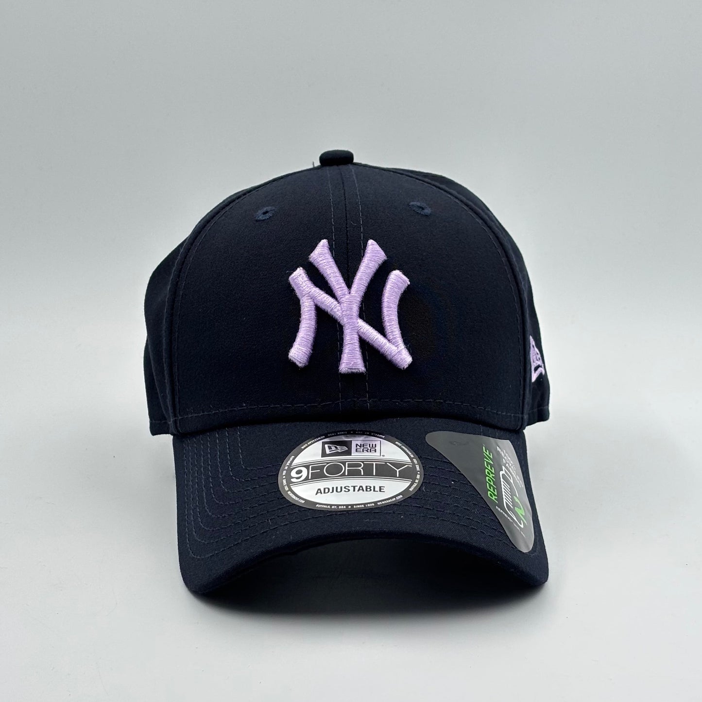 9FORTY YANKEES NAVY LILA LOGO BROCHE METÁLICO