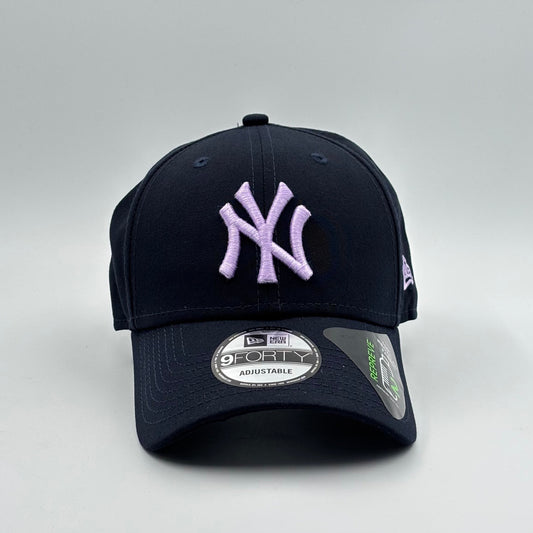 9FORTY YANKEES NAVY LILA LOGO BROCHE METÁLICO