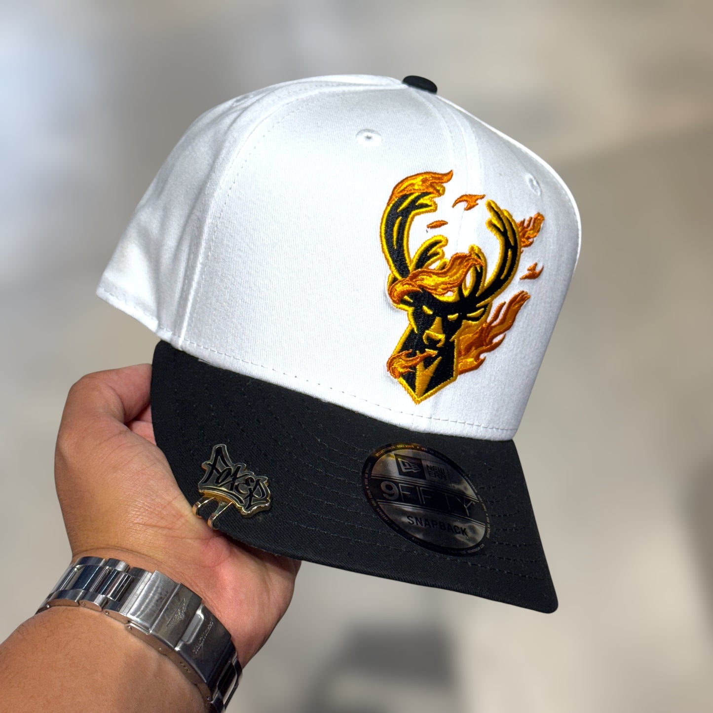 9FIFTY MILWAUKEES BUCKS WHITE VISERA NEGRA LOGO LLAMA