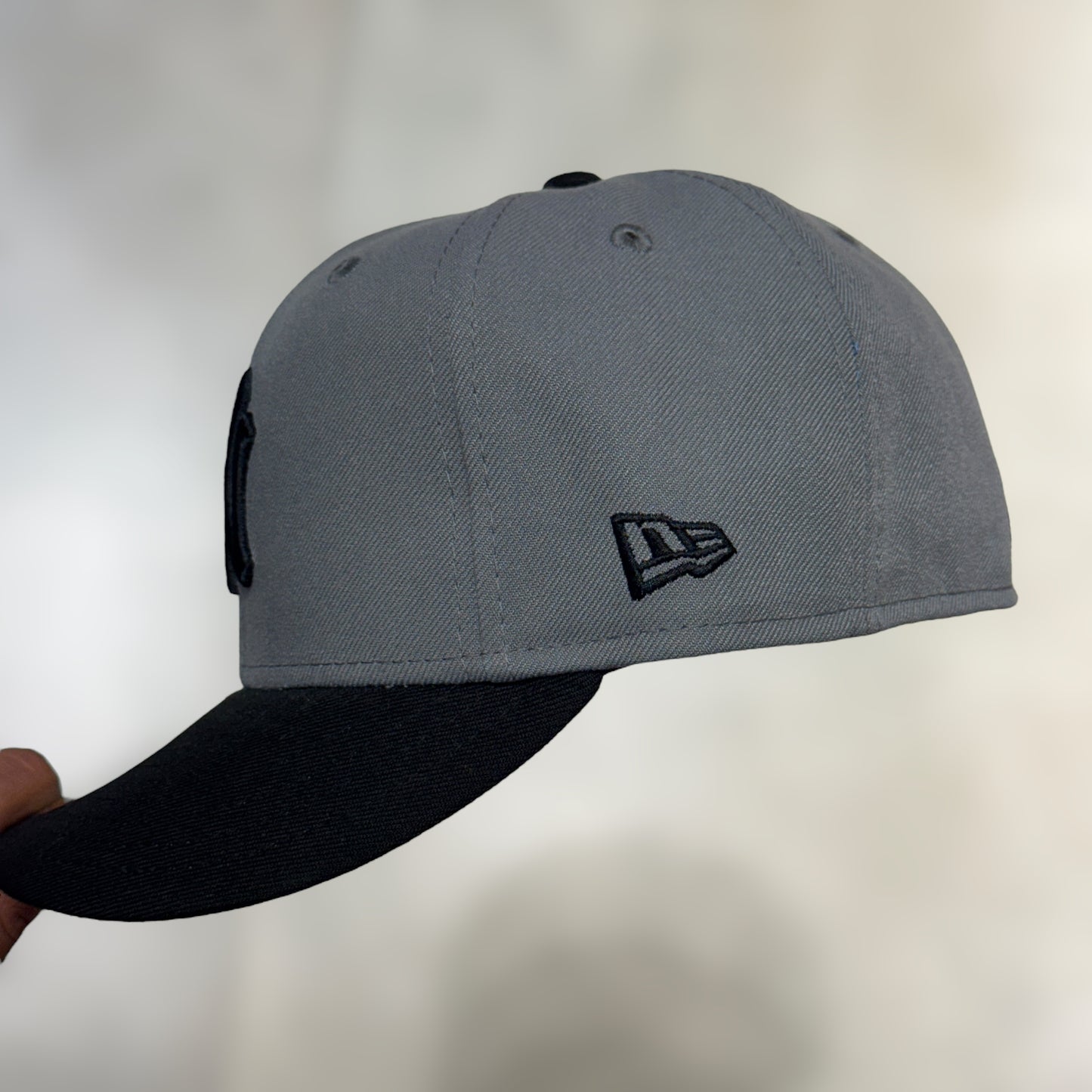 59FIFTY NY YANKEES GREY BLACK VISOR