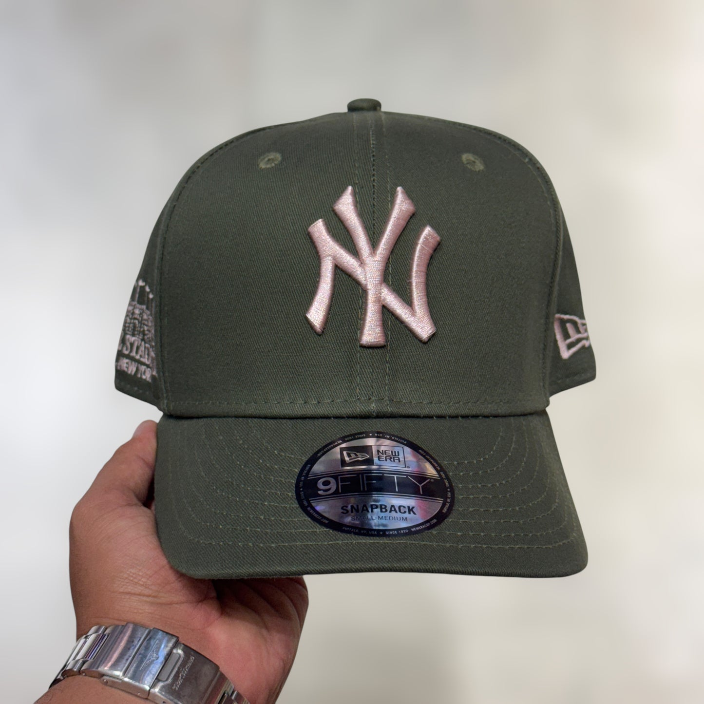 9FIFTY NY YANKEES GREEN UNSERVISOR ROSE PATCH
