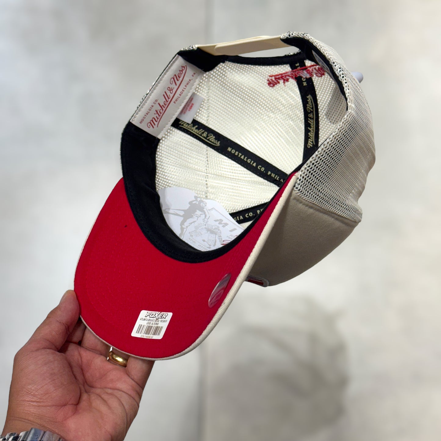 ATLANTA BRAVES MITCHELL BEIGE TRUCKER
