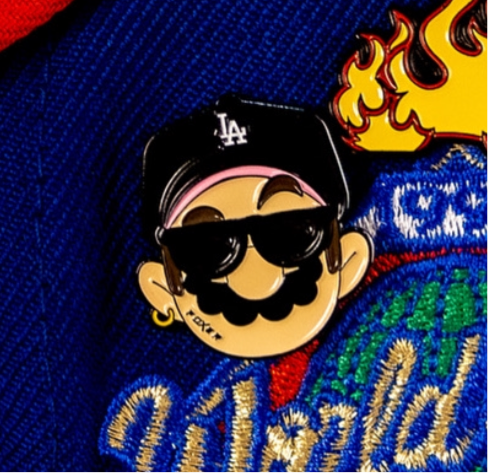 PIN MARIO GORRA LA