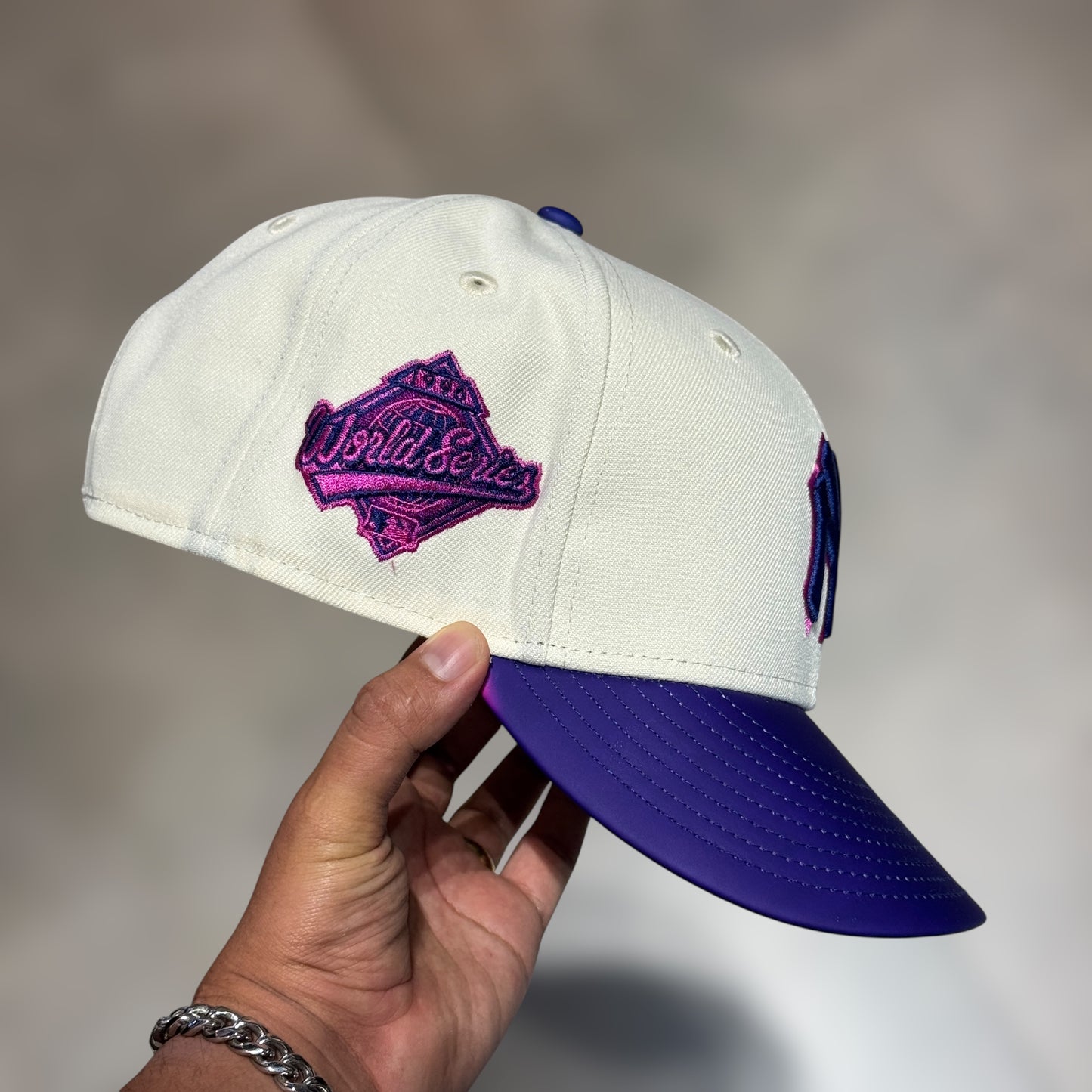 9FIFTY COLOR CHANGING NY YANKEES BEIGE PURPLE VISOR WS 1996