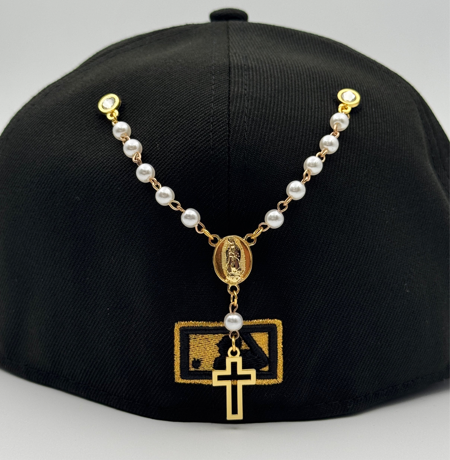 PIN CADENA ROSARIO BLANCO VIRGEN