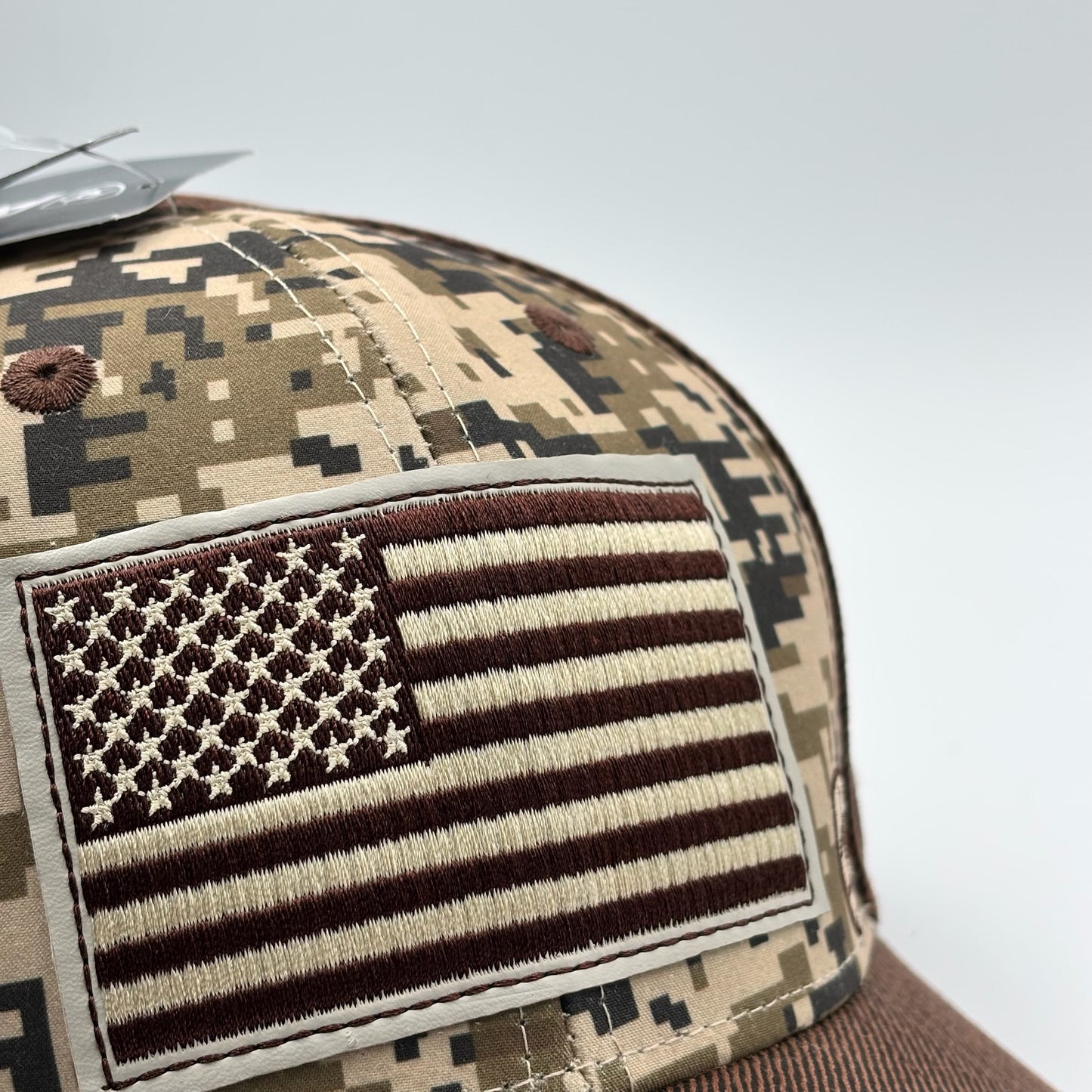 ARIAT BROWN FLAG