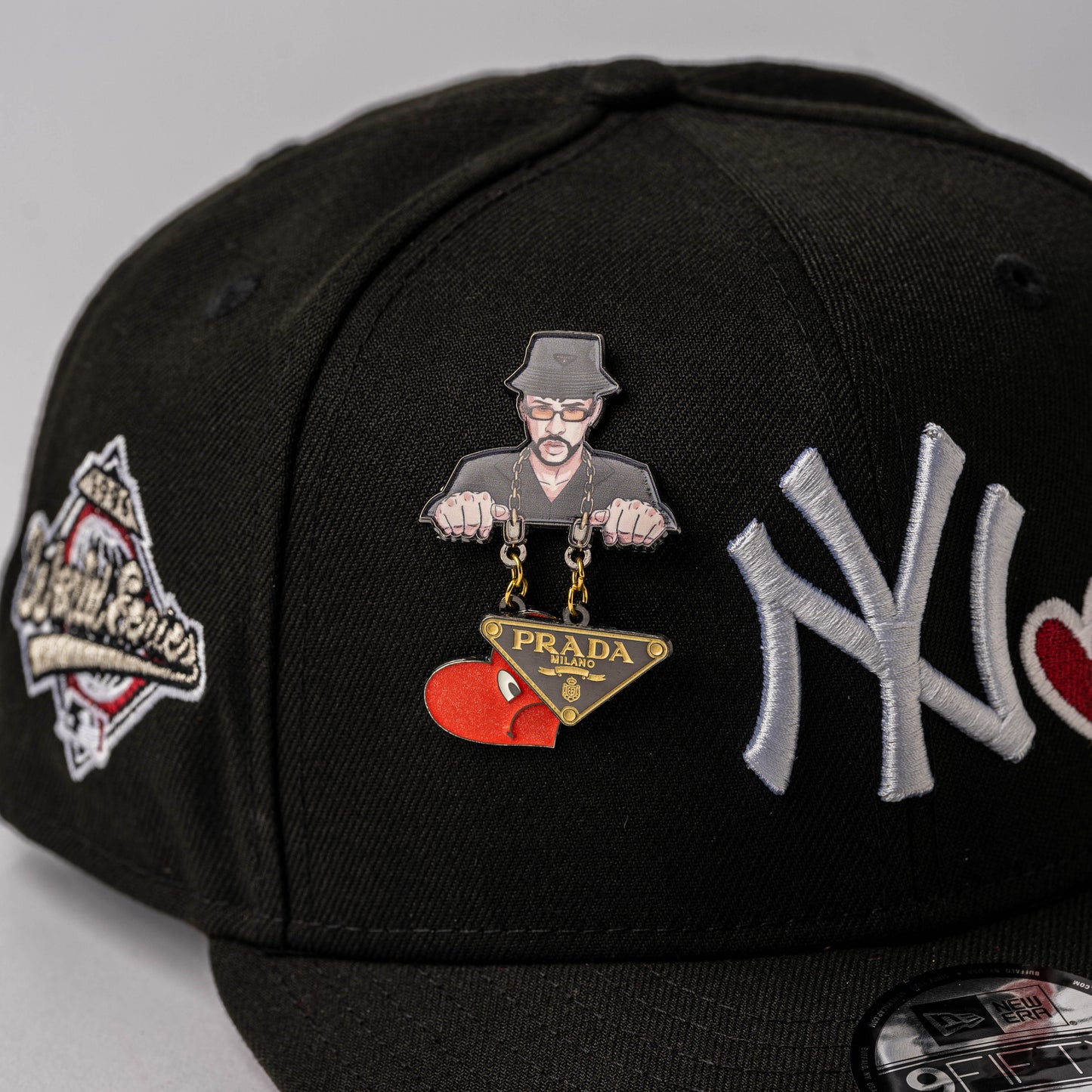 PIN BAD BUNNY