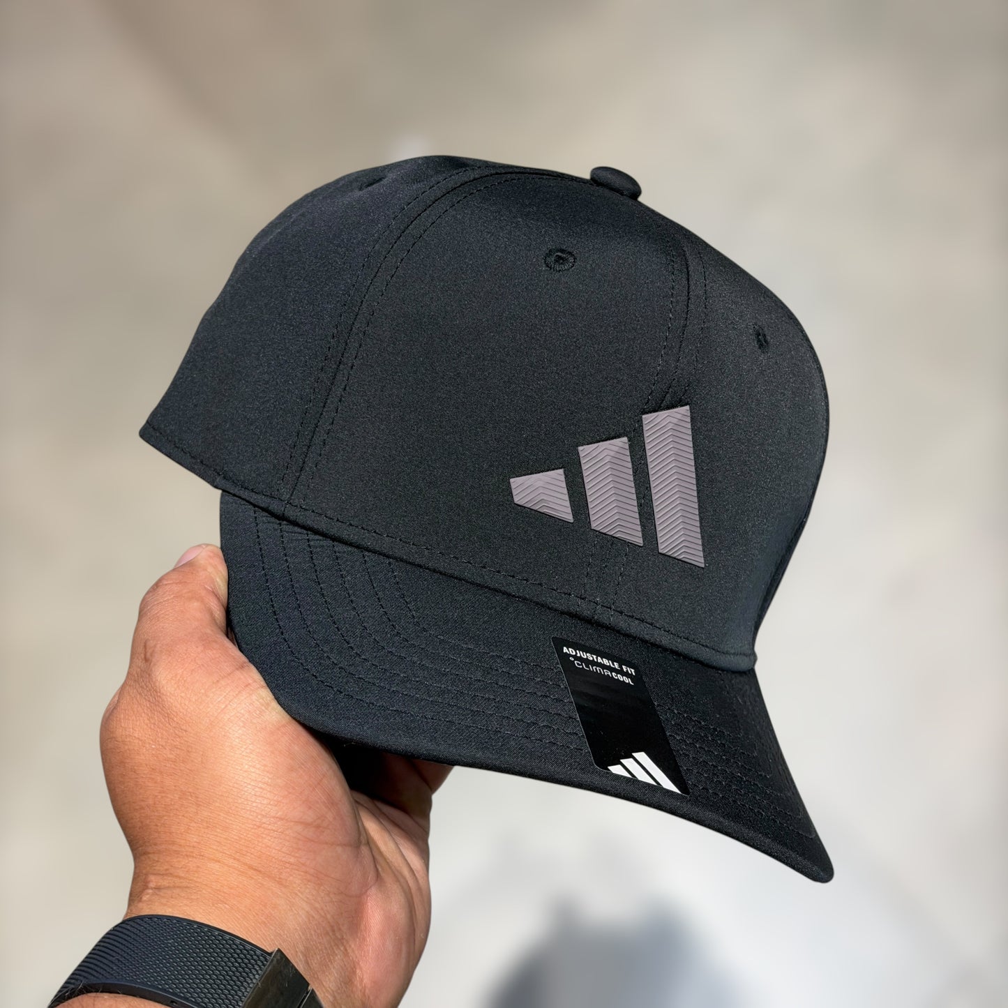 Adidas clima cool black ajustable