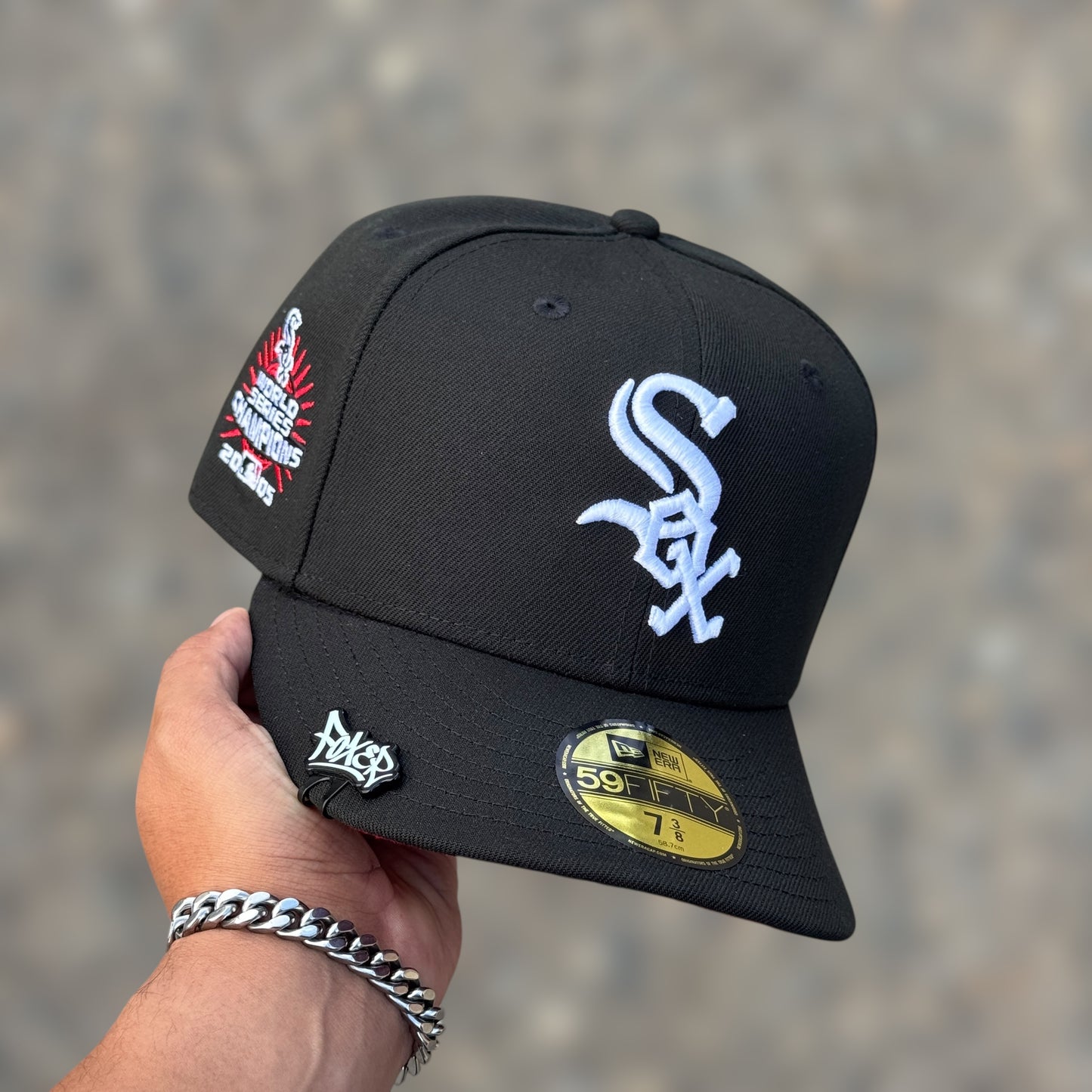 59FIFTY WHITE SOX BLACK UNDERVISOR RED WHITE LOGO 2005