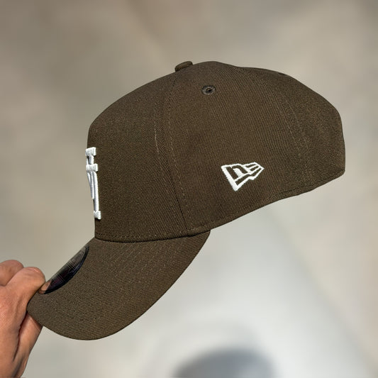 9FORTY A FRAME LA DODGERS BROWN UPSIDE LOGO