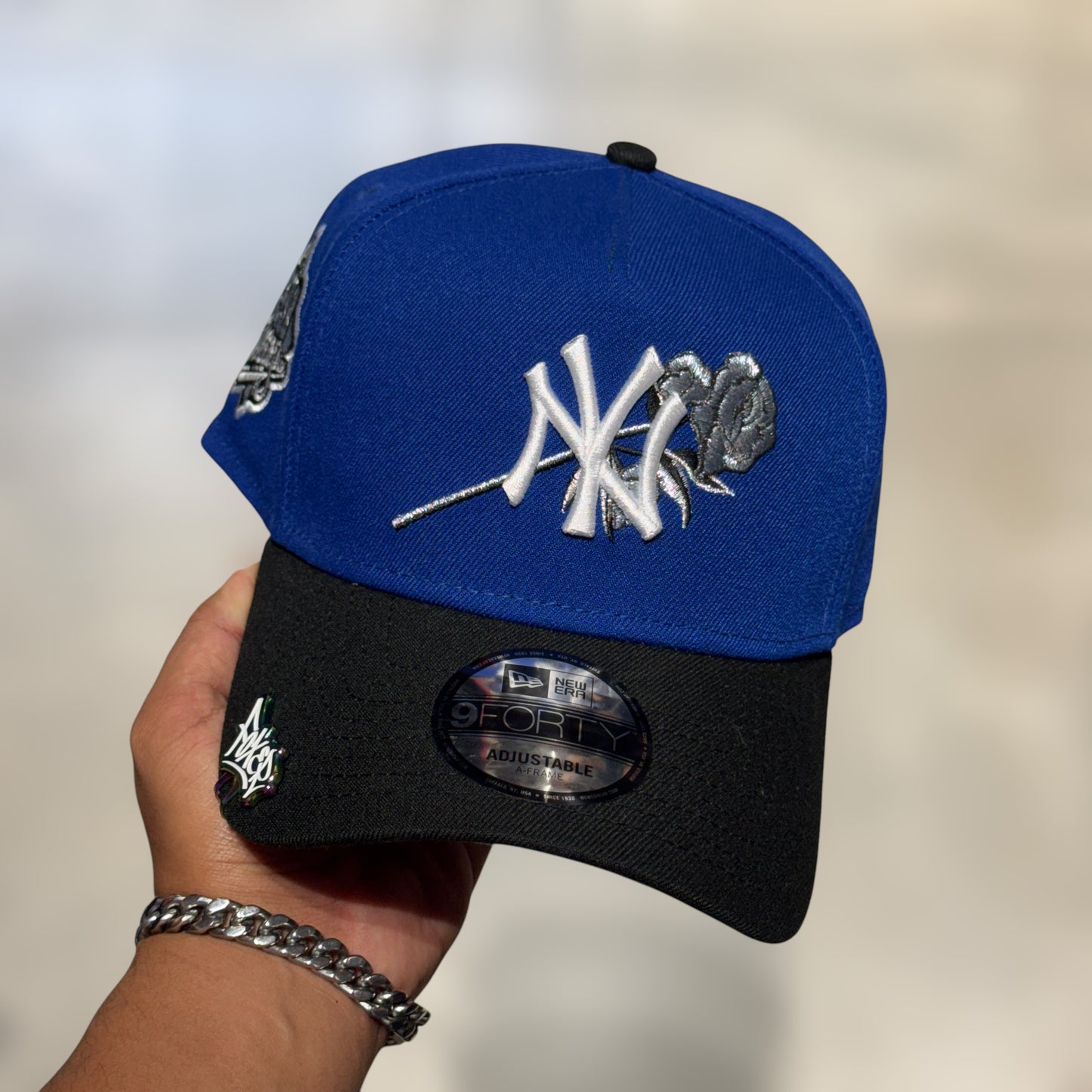 9FORTY A FRAME NY YANKEES BLUE BLACK VISERA WS 1999 LOGO FLOWERS