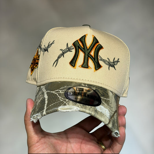 9FORTY A FRAME NY YANKEES BEIGE CAMO VISOR