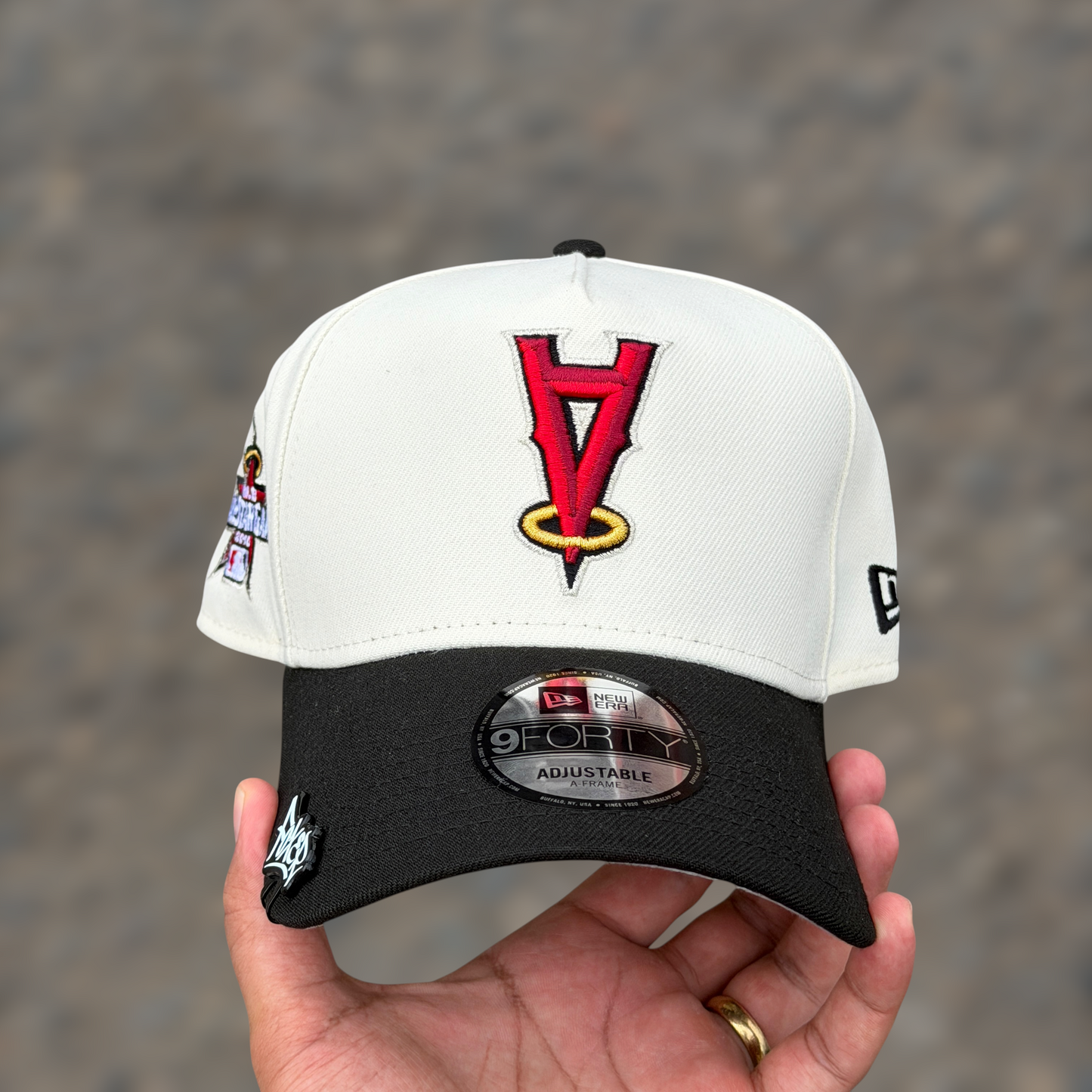 9FORTY ANGELS UPSIDE DOWN LOGO BEIGE BLACK