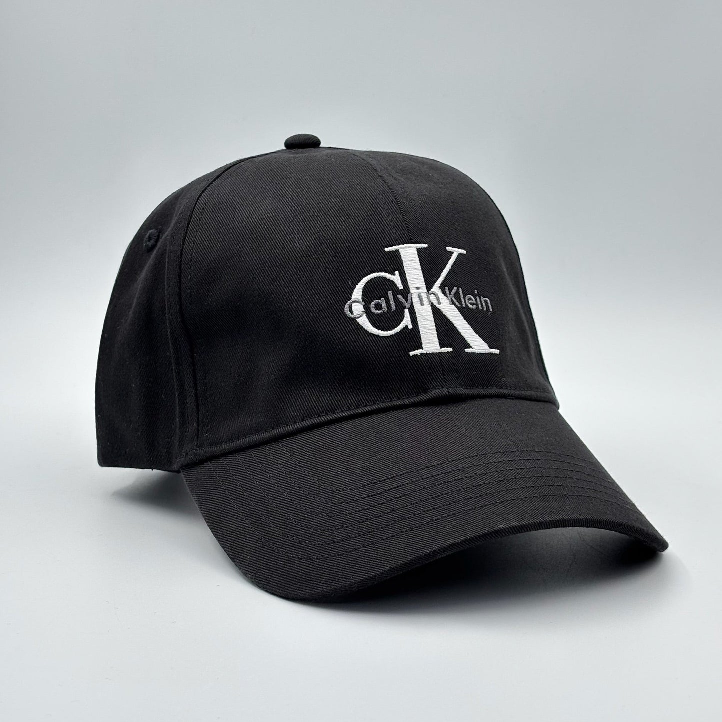 CALVIN KLEIN BLACK WHITE