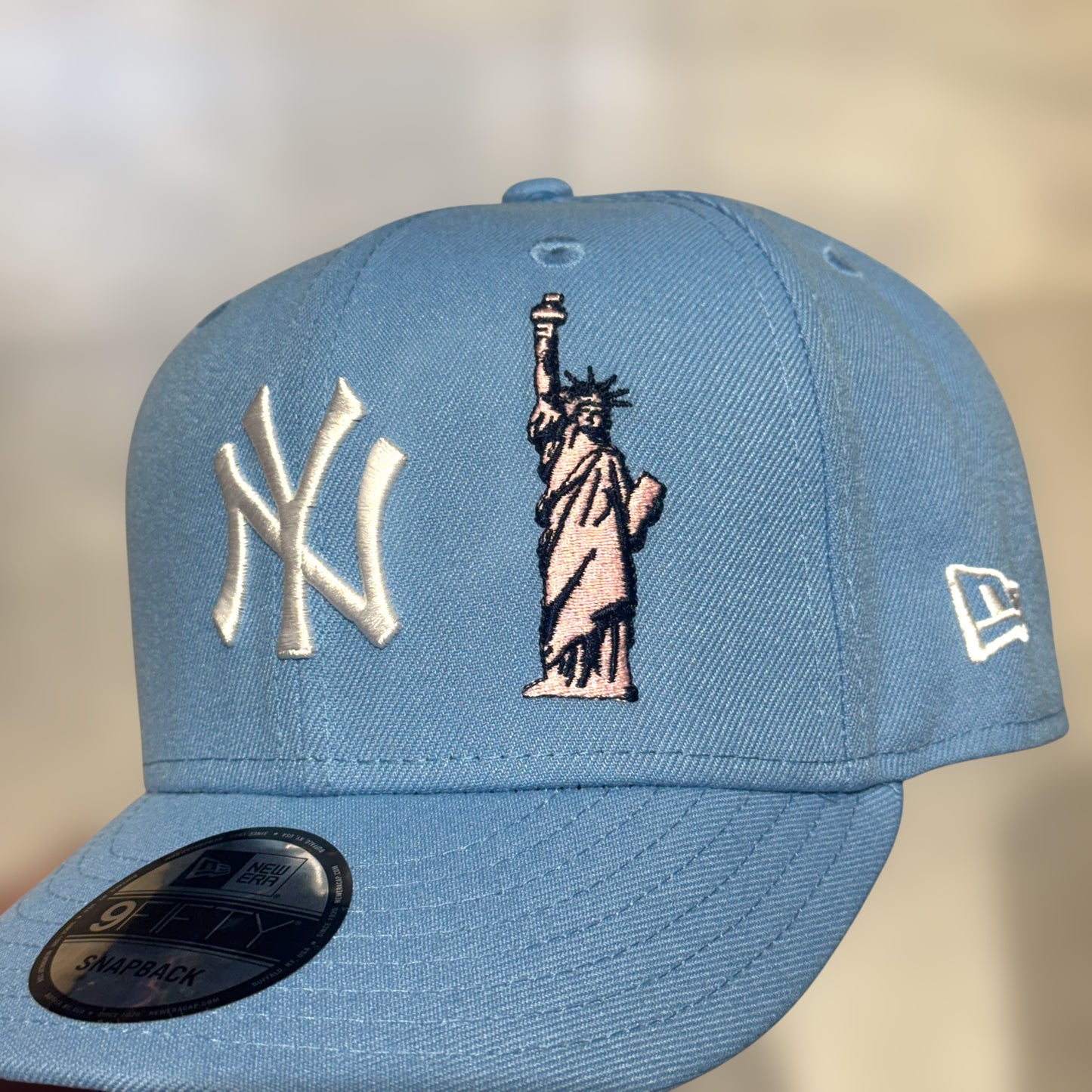 9FIFTY NY YANKEES STATUE SKYBLUE