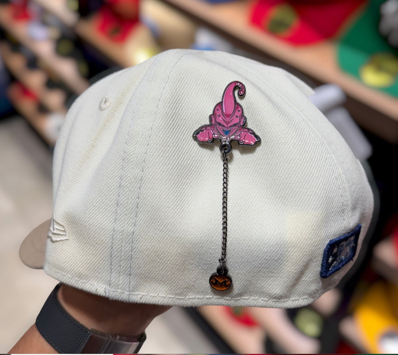 PIN METALICO CADENA MAJIN BUU